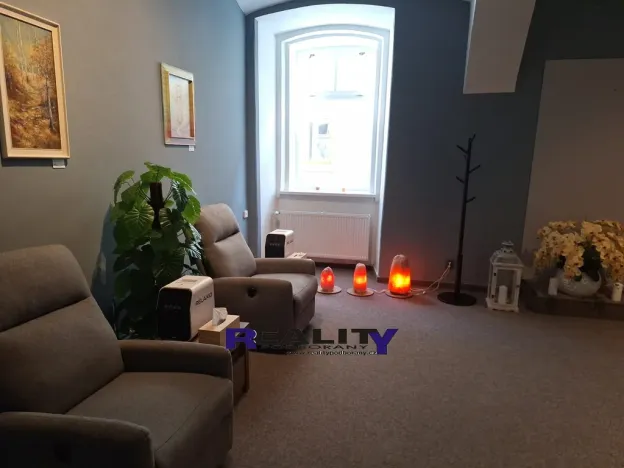 Pronájem obchodního prostoru, Žatec, Poděbradova, 145 m2