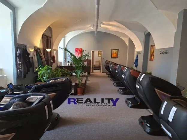 Pronájem obchodního prostoru, Žatec, Poděbradova, 145 m2