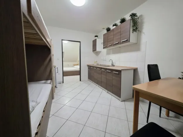 Pronájem bytu 2+kk, Praha - Smíchov, U Santošky, 55 m2