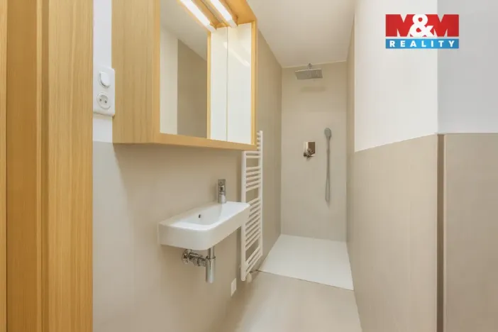 Prodej rodinného domu, Praha - Libuš, V Hrobech, 279 m2