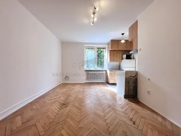 Pronájem bytu 1+kk, Praha - Kbely, Luštěnická, 25 m2