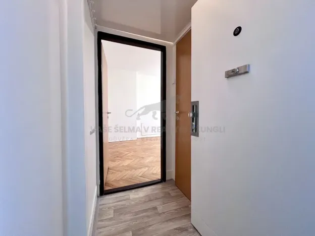Pronájem bytu 1+kk, Praha - Kbely, Luštěnická, 25 m2
