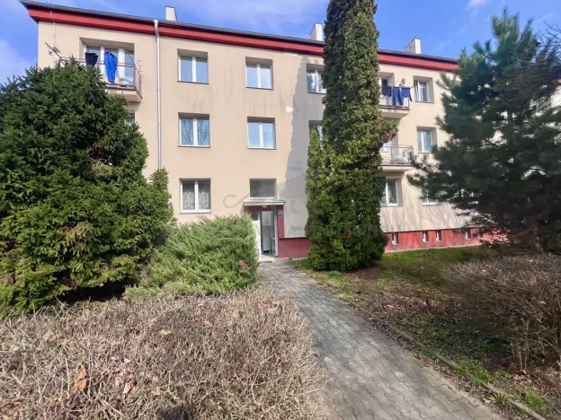 Pronájem bytu 1+kk, Praha - Kbely, Luštěnická, 25 m2