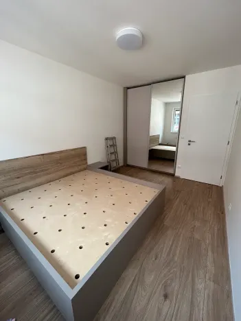 Pronájem bytu 2+kk, Praha - Holešovice, V háji, 57 m2