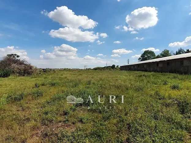 Prodej skladu, Zvoleněves, 7650 m2