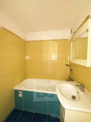 Pronájem bytu 3+1, Karlovy Vary, Mládežnická, 74 m2