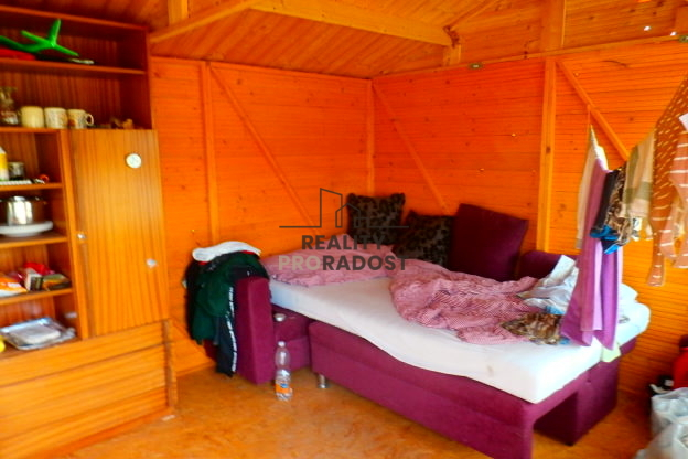 Prodej zahrady, Znojmo, 1330 m2