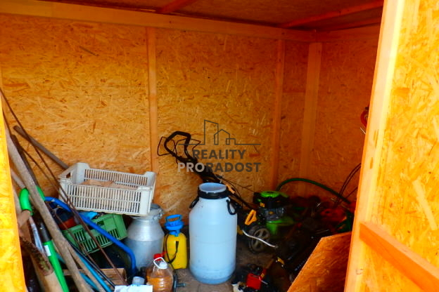 Prodej zahrady, Znojmo, 1330 m2