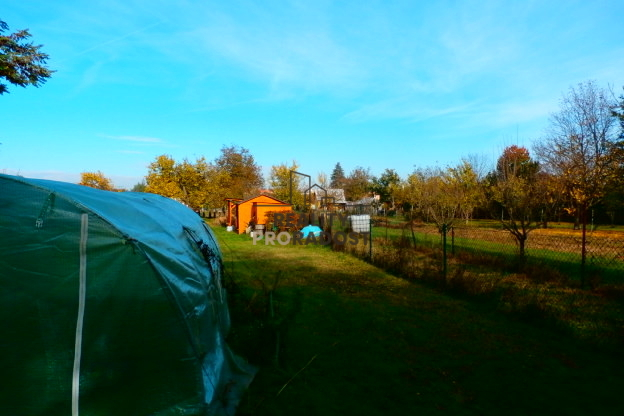 Prodej zahrady, Znojmo, 1330 m2