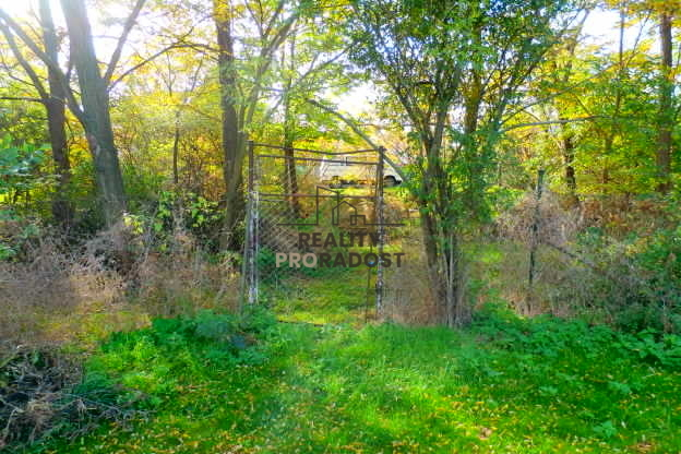 Prodej zahrady, Znojmo, 1330 m2