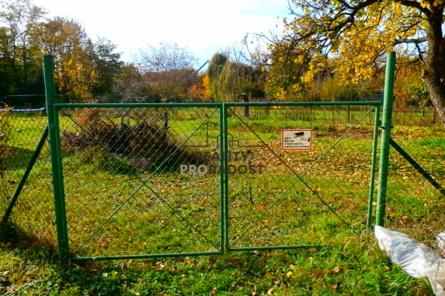 Prodej zahrady, Znojmo, 1330 m2