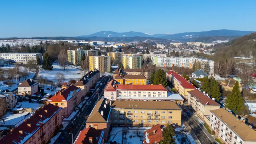 Pronájem bytu 2+1, Trutnov - Střední Předměstí, Železničářská, 56 m2
