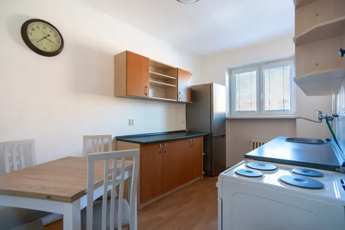 Pronájem bytu 2+1, Trutnov - Střední Předměstí, Železničářská, 56 m2