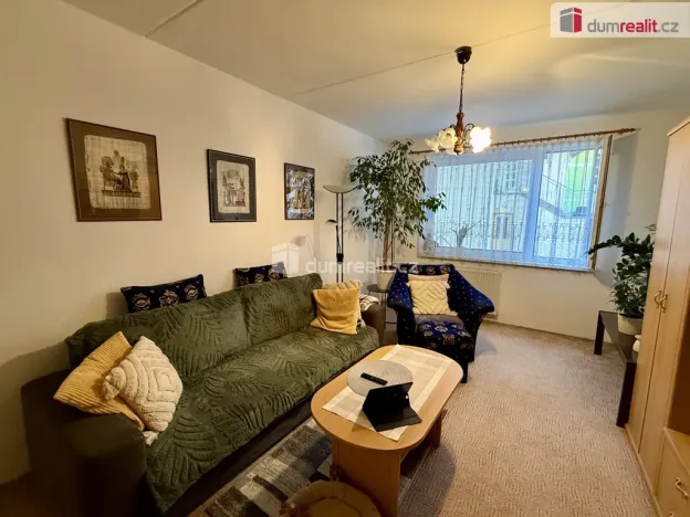 Prodej bytu 4+1, Karlovy Vary - Dvory, 1. máje, 60 m2