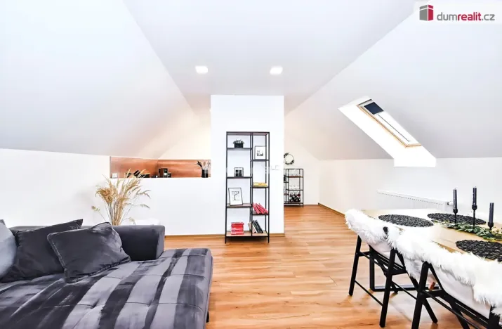 Prodej rodinného domu, Hostín, 210 m2