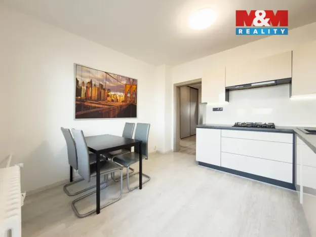 Prodej bytu 3+1, Karviná - Hranice, Čsl. armády, 65 m2