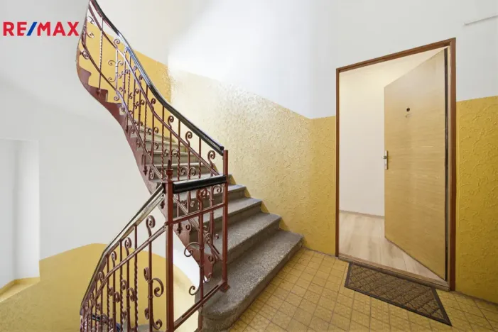 Prodej bytu 2+1, Karlovy Vary, Koptova, 78 m2