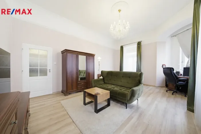 Prodej bytu 2+1, Karlovy Vary, Koptova, 78 m2