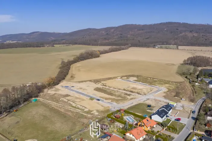 Prodej pozemku pro bydlení, Komárov, 954 m2