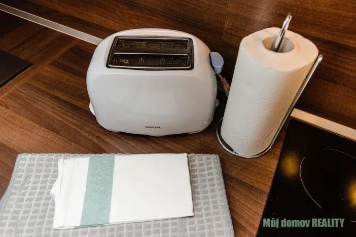 Pronájem bytu 2+kk, Praha - Střížkov, Zakšínská, 52 m2