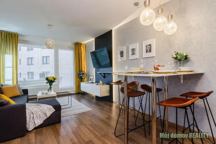 Pronájem bytu 2+kk, Praha - Střížkov, Zakšínská, 52 m2