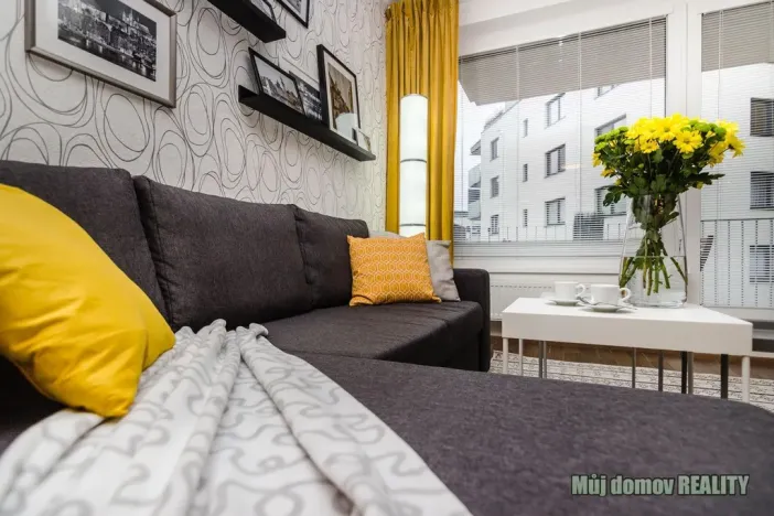 Pronájem bytu 2+kk, Praha - Střížkov, Zakšínská, 52 m2