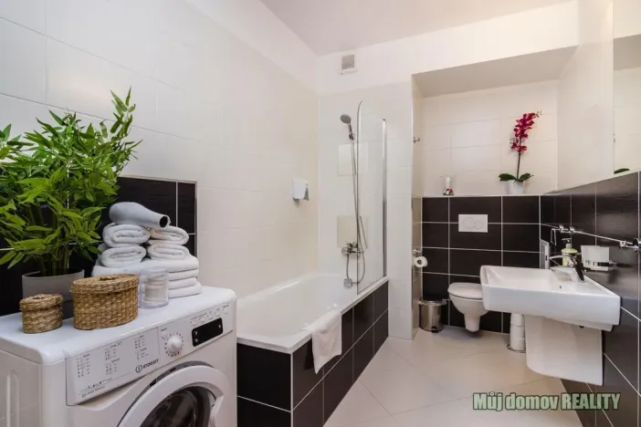 Pronájem bytu 2+kk, Praha - Střížkov, Zakšínská, 52 m2