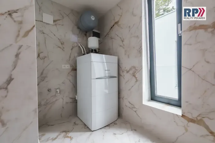 Prodej vily, Praha - Klánovice, U trativodu, 146 m2