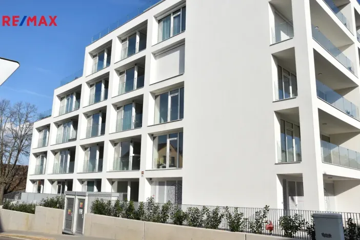 Pronájem bytu 1+kk, Znojmo, Jarošova, 33 m2