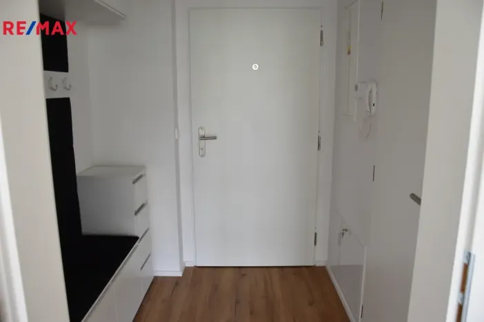 Pronájem bytu 1+kk, Znojmo, Jarošova, 33 m2