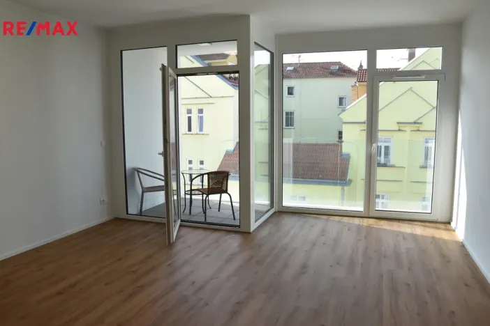 Pronájem bytu 1+kk, Znojmo, Jarošova, 33 m2