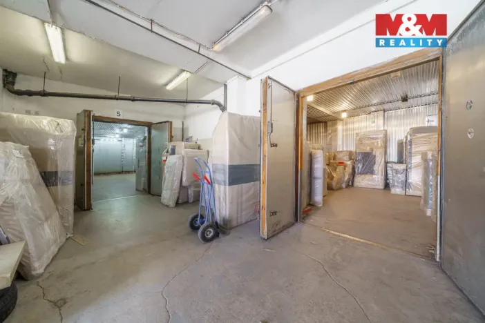 Prodej obchodního prostoru, Teplice, Libušina, 760 m2