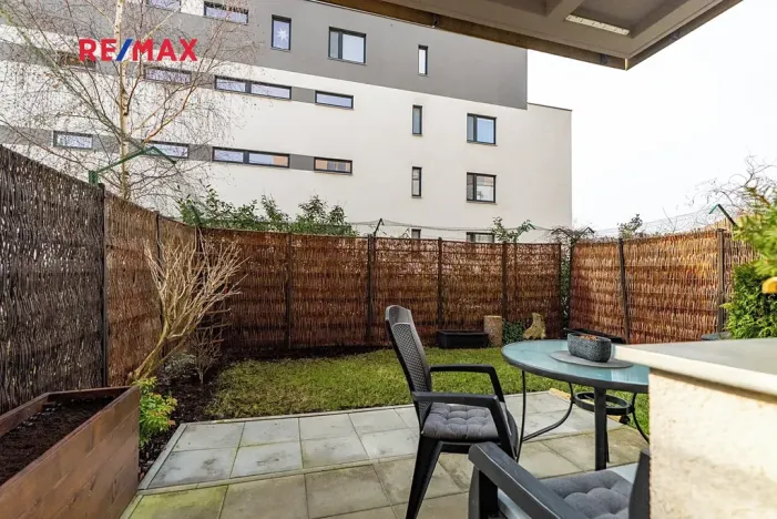 Prodej bytu 2+kk, Praha - Hostavice, U Hostavického potoka, 50 m2