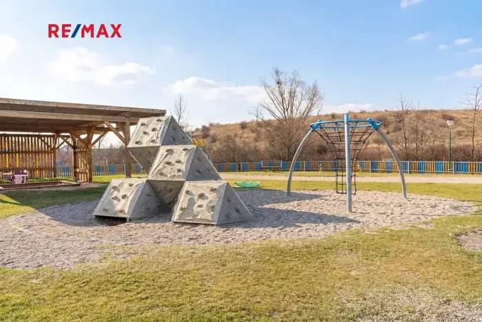 Prodej bytu 2+kk, Praha - Hostavice, U Hostavického potoka, 50 m2