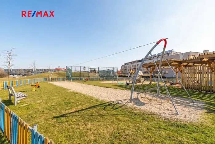 Prodej bytu 2+kk, Praha - Hostavice, U Hostavického potoka, 50 m2