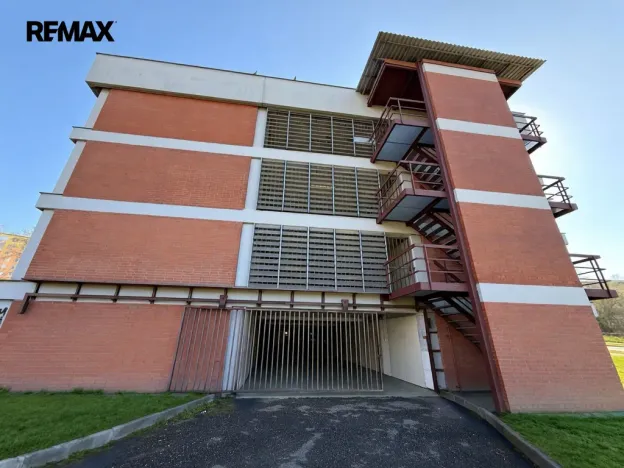 Pronájem garáže, Praha - Modřany, Vitošská, 43 m2