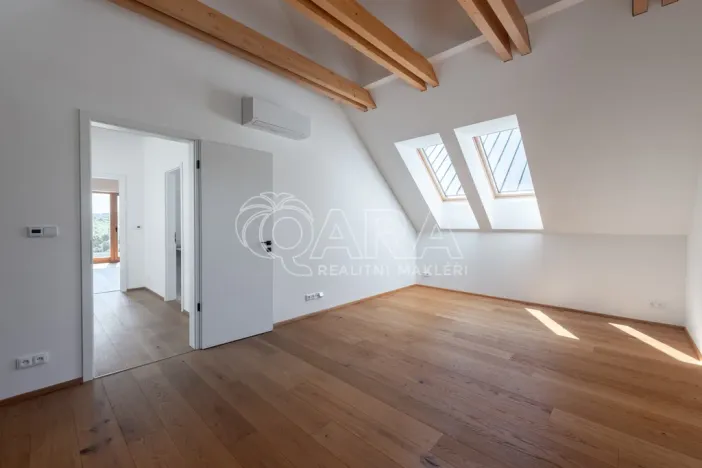 Prodej rodinného domu, Statenice, Nad Vinicí, 270 m2