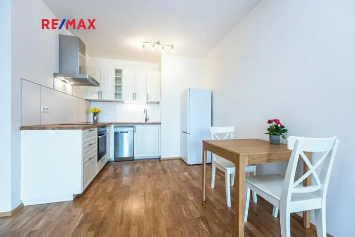 Pronájem bytu 2+kk, Praha - Modřany, Mezi vodami, 56 m2