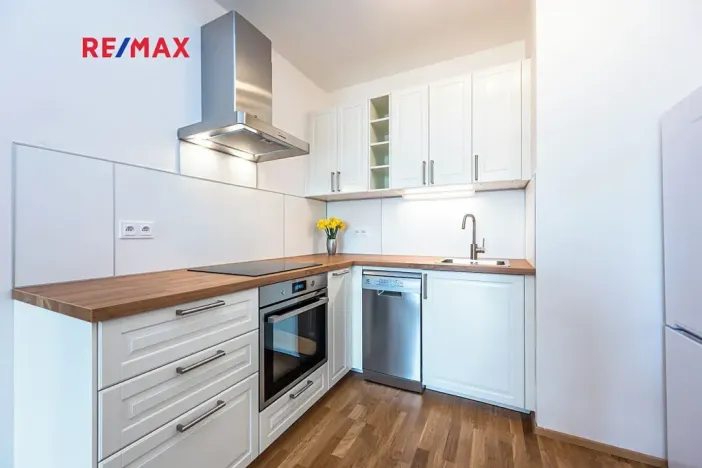Pronájem bytu 2+kk, Praha - Modřany, Mezi vodami, 56 m2