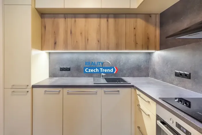 Pronájem bytu 2+kk, Olomouc, Třída Jiřího Pelikána, 59 m2