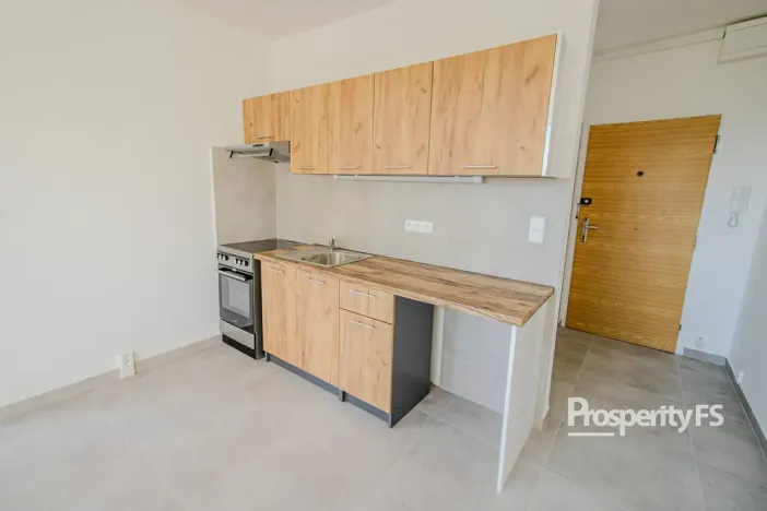 Pronájem bytu 1+1, Ústí nad Labem - Neštěmice, Hluboká, 37 m2