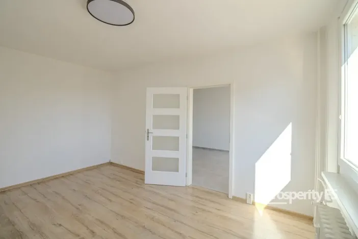 Pronájem bytu 1+1, Ústí nad Labem - Neštěmice, Hluboká, 37 m2