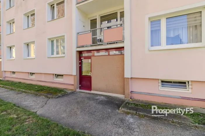 Pronájem bytu 1+1, Ústí nad Labem - Neštěmice, Hluboká, 37 m2