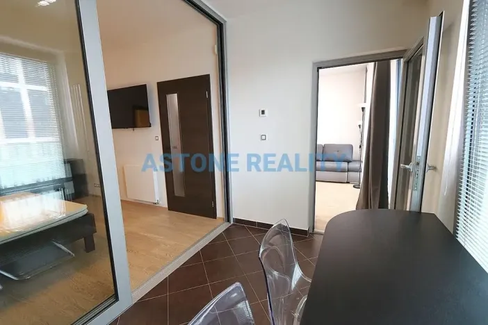 Prodej bytu 2+kk, Praha - Žižkov, Olšanská, 59 m2