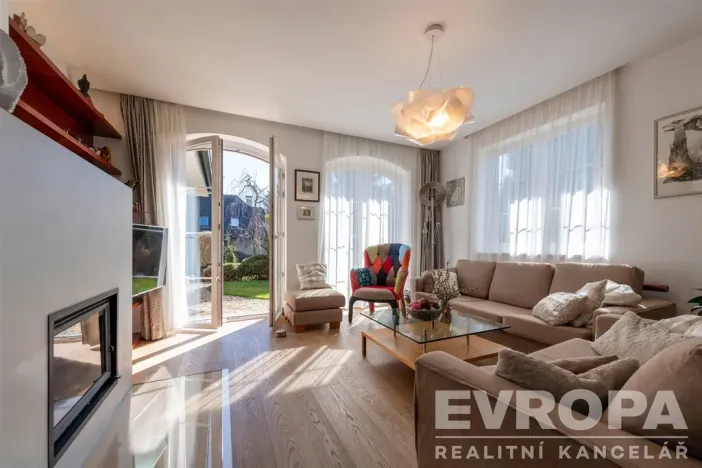 Prodej rodinného domu, Psáry, Pod Skalkou, 363 m2