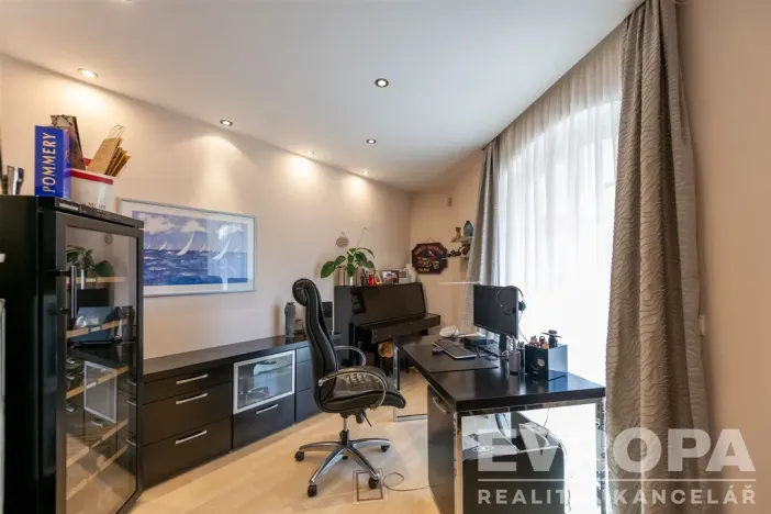 Prodej rodinného domu, Psáry, Pod Skalkou, 363 m2