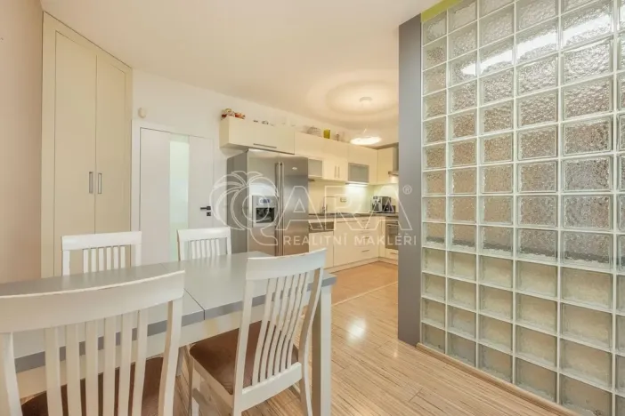 Pronájem bytu 2+1, Praha - Strašnice, Strančická, 49 m2