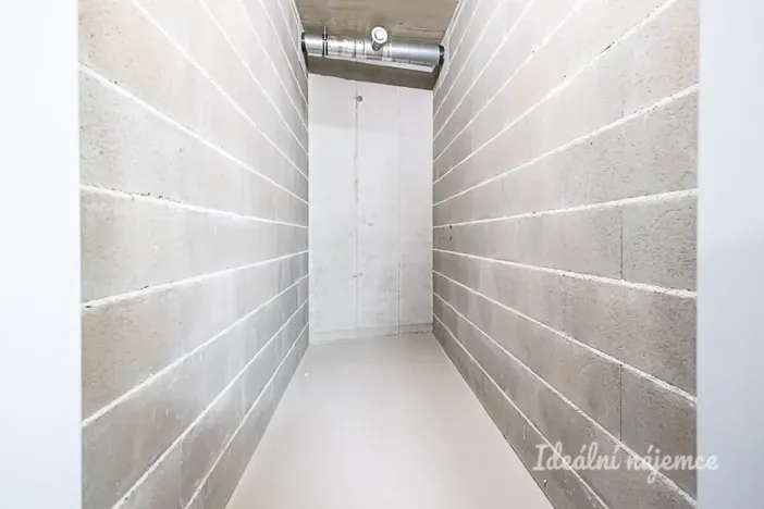 Pronájem bytu 1+kk, Praha - Horní Měcholupy, Milánská, 39 m2