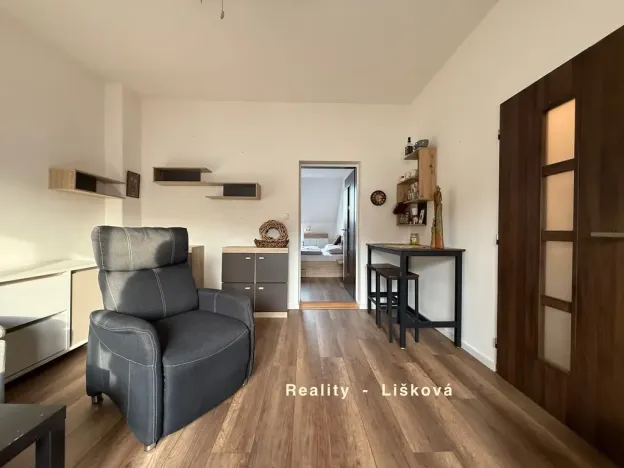 Pronájem bytu 2+1, Ústí nad Labem - Neštěmice, Opletalova, 50 m2