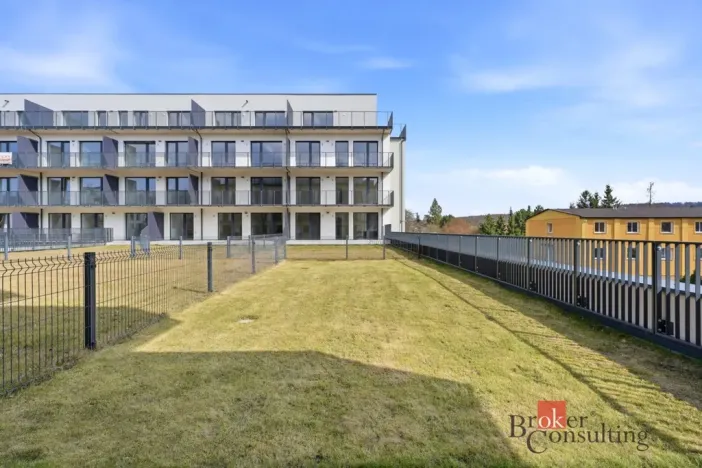 Pronájem bytu 2+kk, Kladno - Dubí, Ke křížku, 52 m2